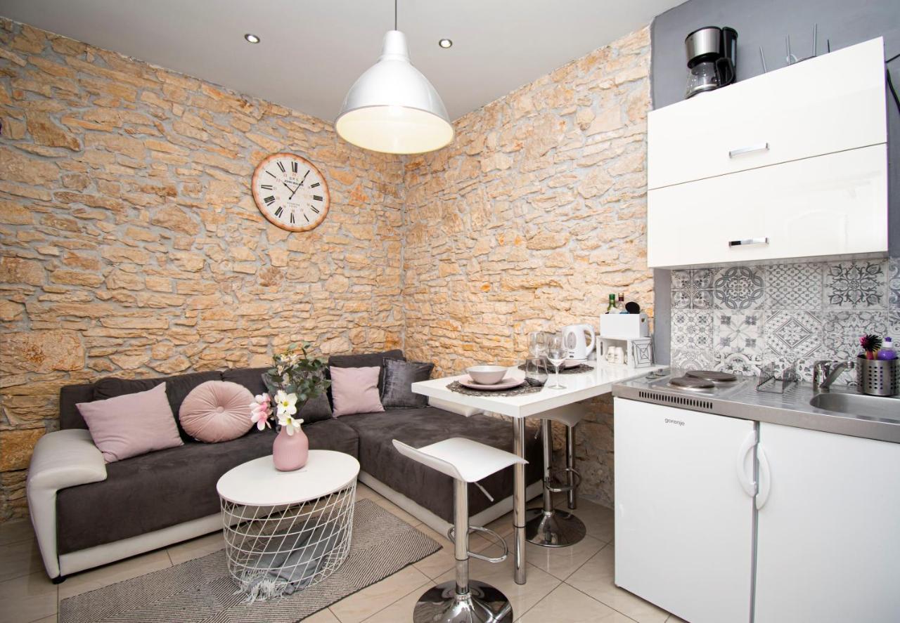 Nina Colosseum Apartment Pula Ngoại thất bức ảnh