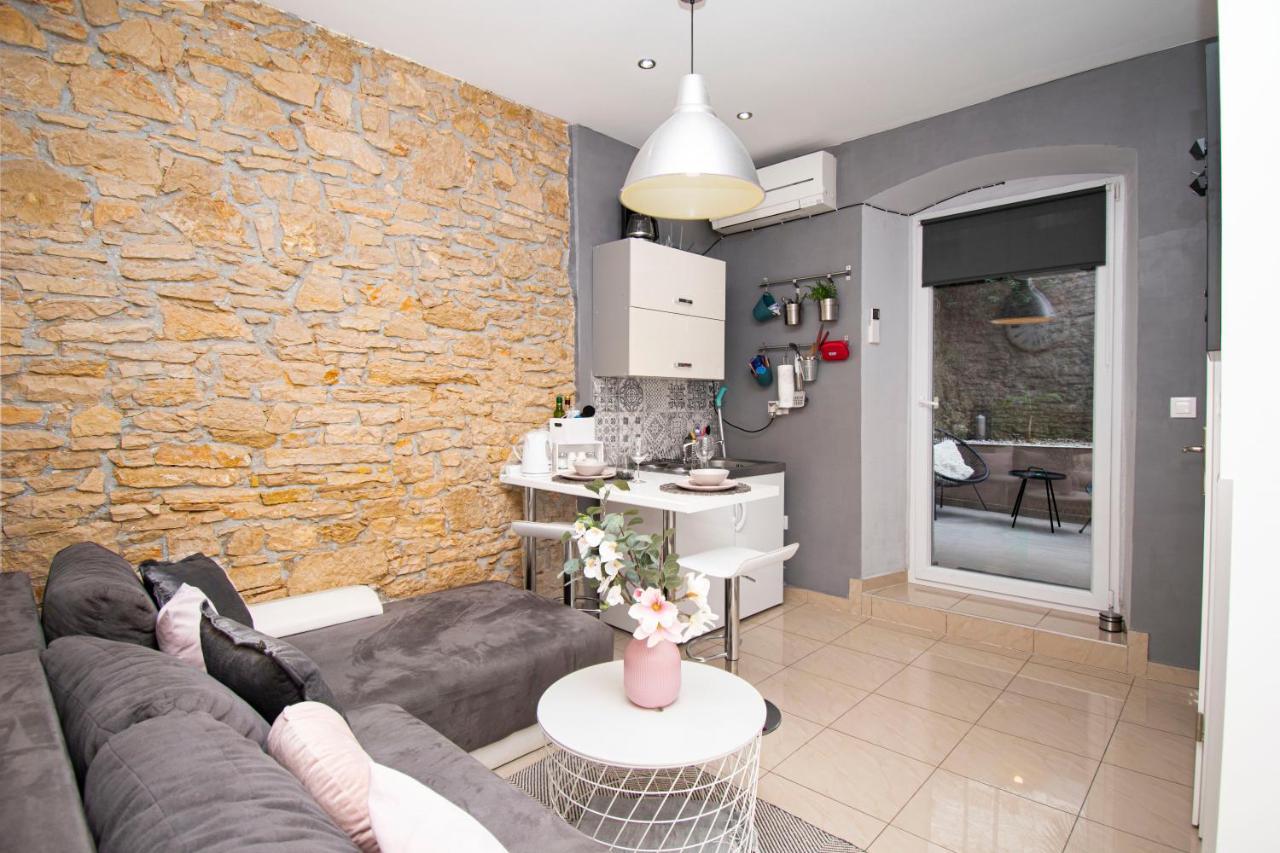 Nina Colosseum Apartment Pula Ngoại thất bức ảnh